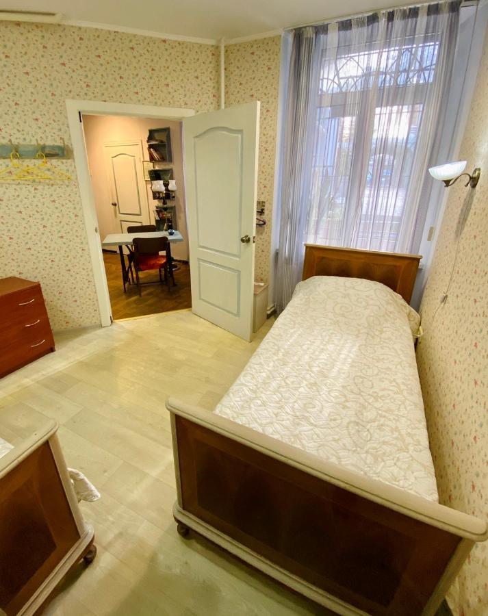 Tapki Hostel Odessa Exteriör bild