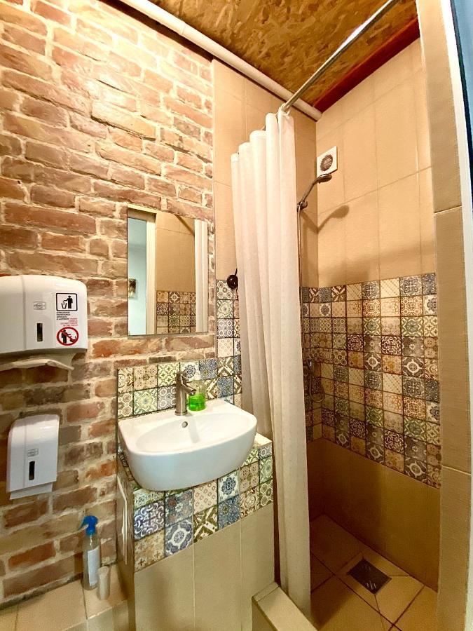 Tapki Hostel Odessa Exteriör bild