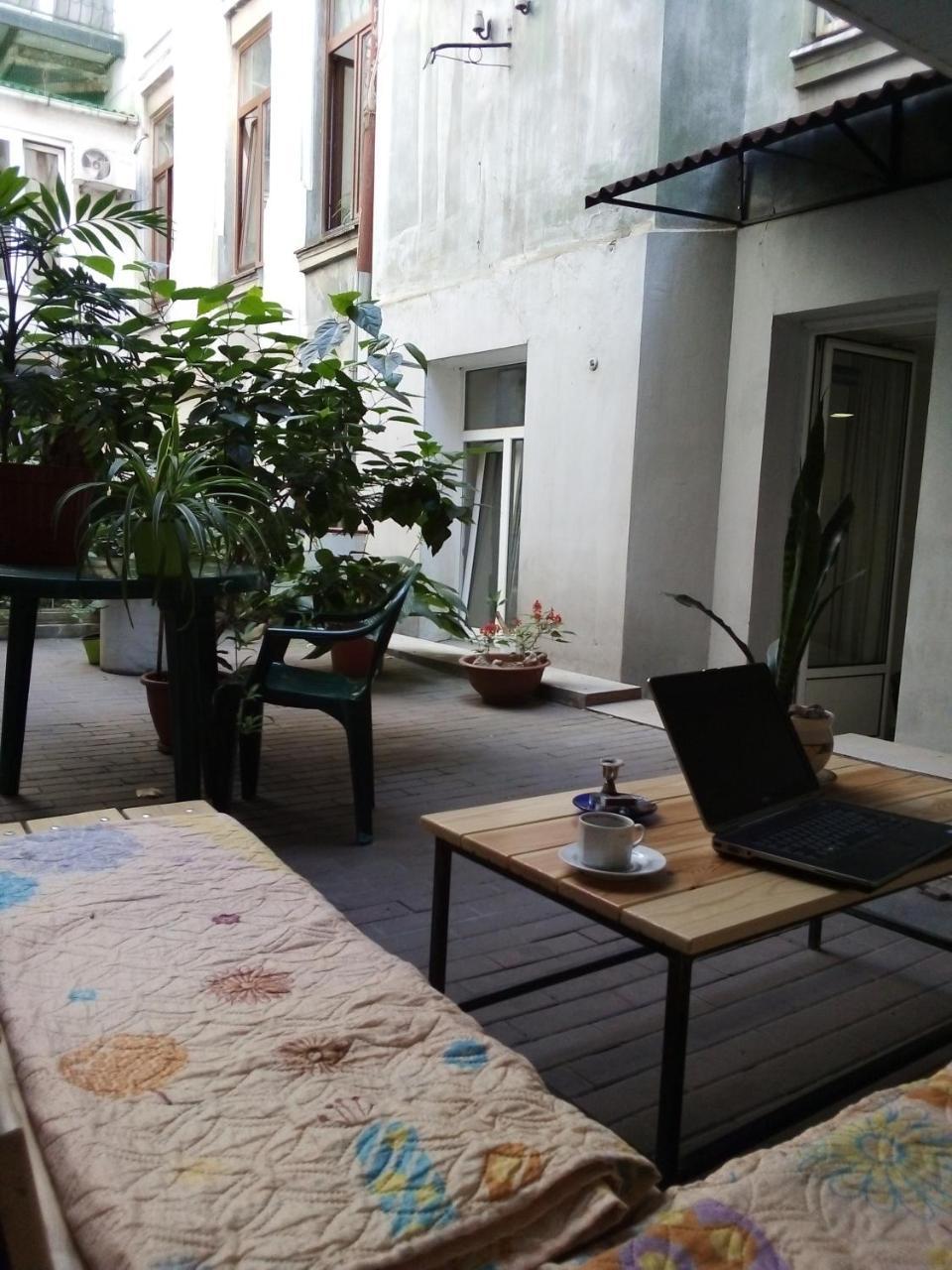 Tapki Hostel Odessa Exteriör bild