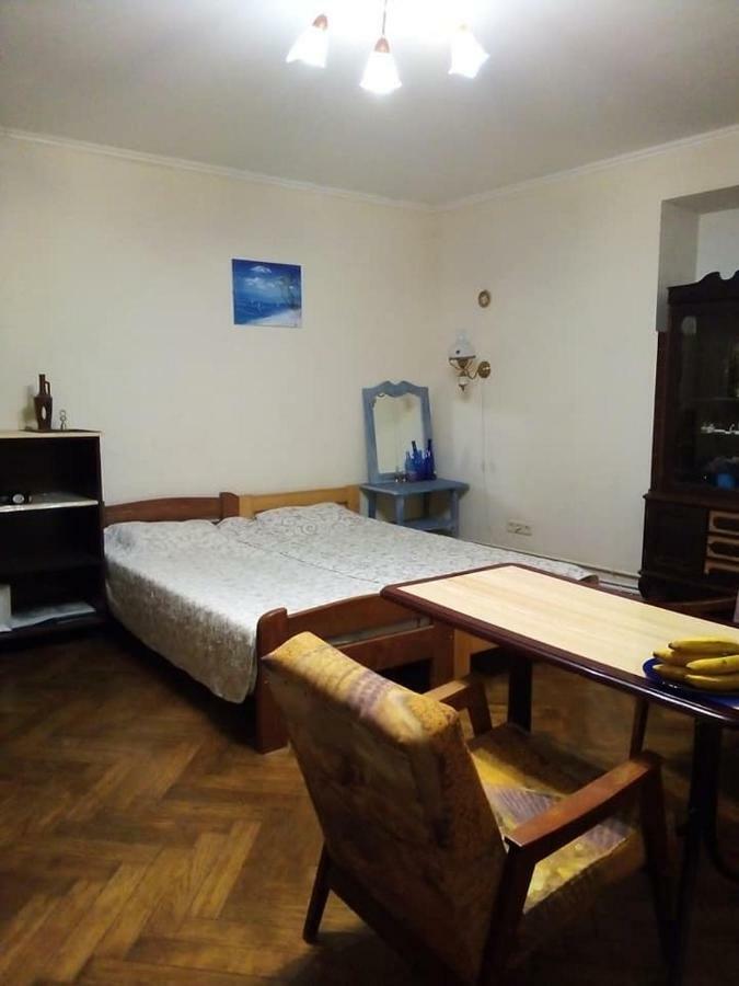 Tapki Hostel Odessa Exteriör bild